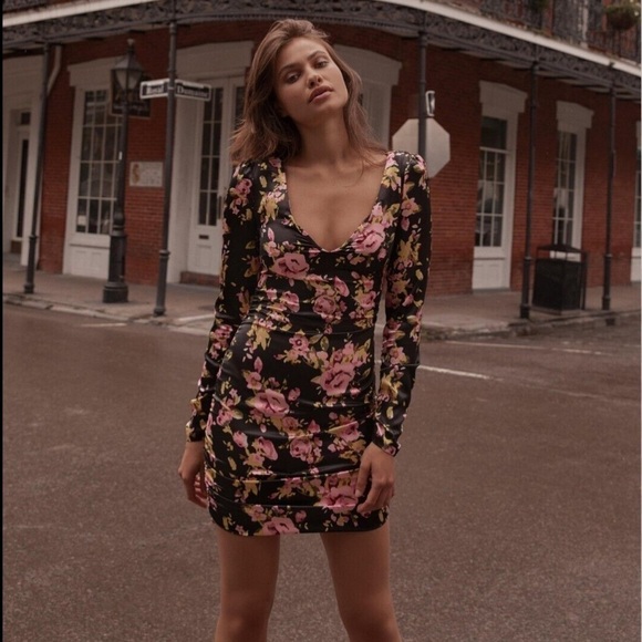 LIKELY Black satin floral print flowers Gabriella Dress size 0 REVOLVE NEW - Picture 12 of 13